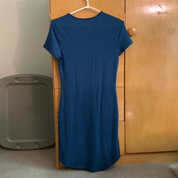 TNA contour t-shirt dress - Picture 3 of 3